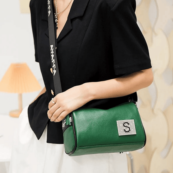 Bolsa Transversal de Couro Sasha - Ayaffa